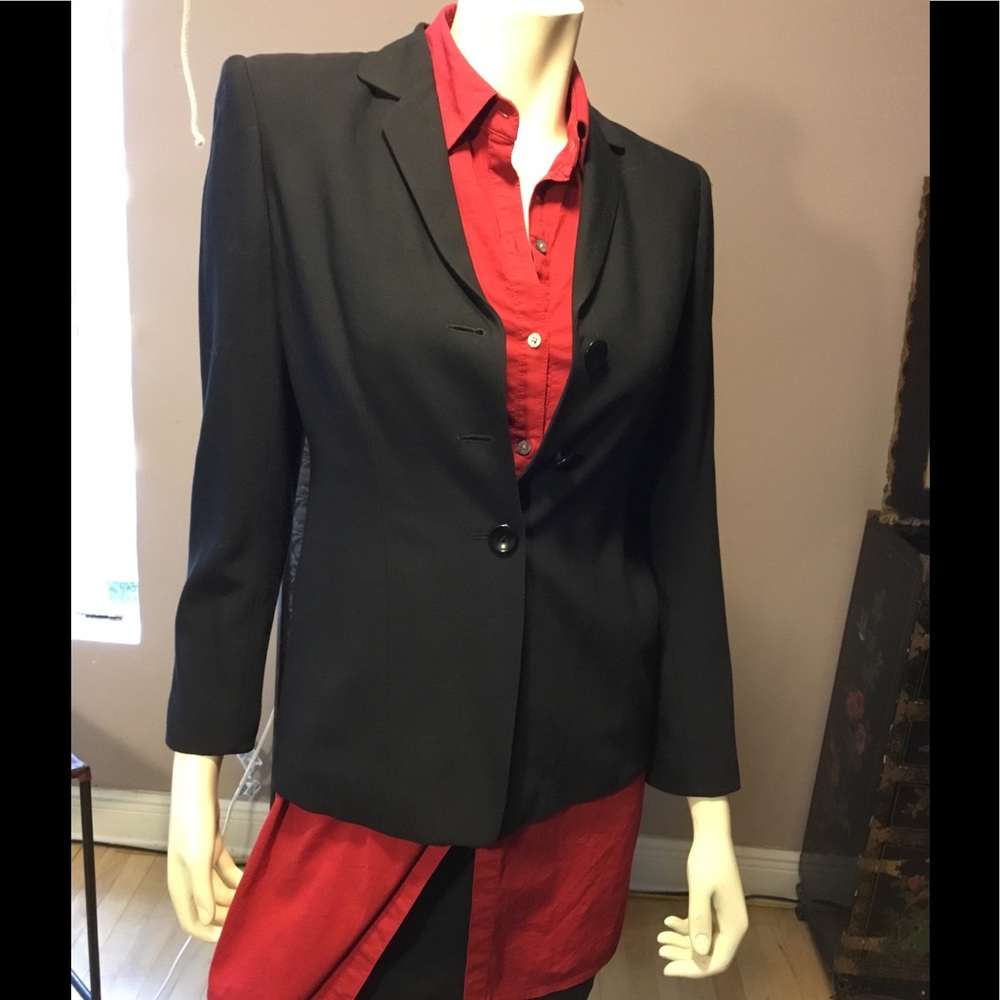 Ann Taylor black blazer 2 petite EUC